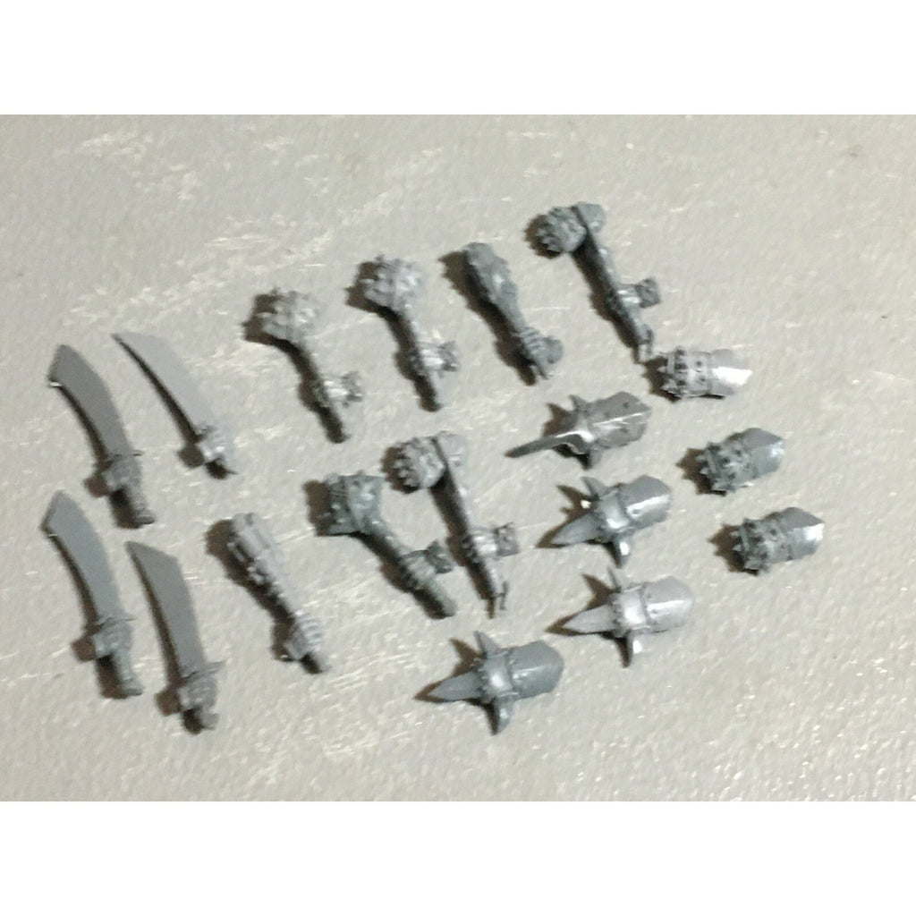 A22580 WARHAMMER FANTASY OGRE KINGDOMS BITS LOT HANDS GAMES WORKSHOP GW