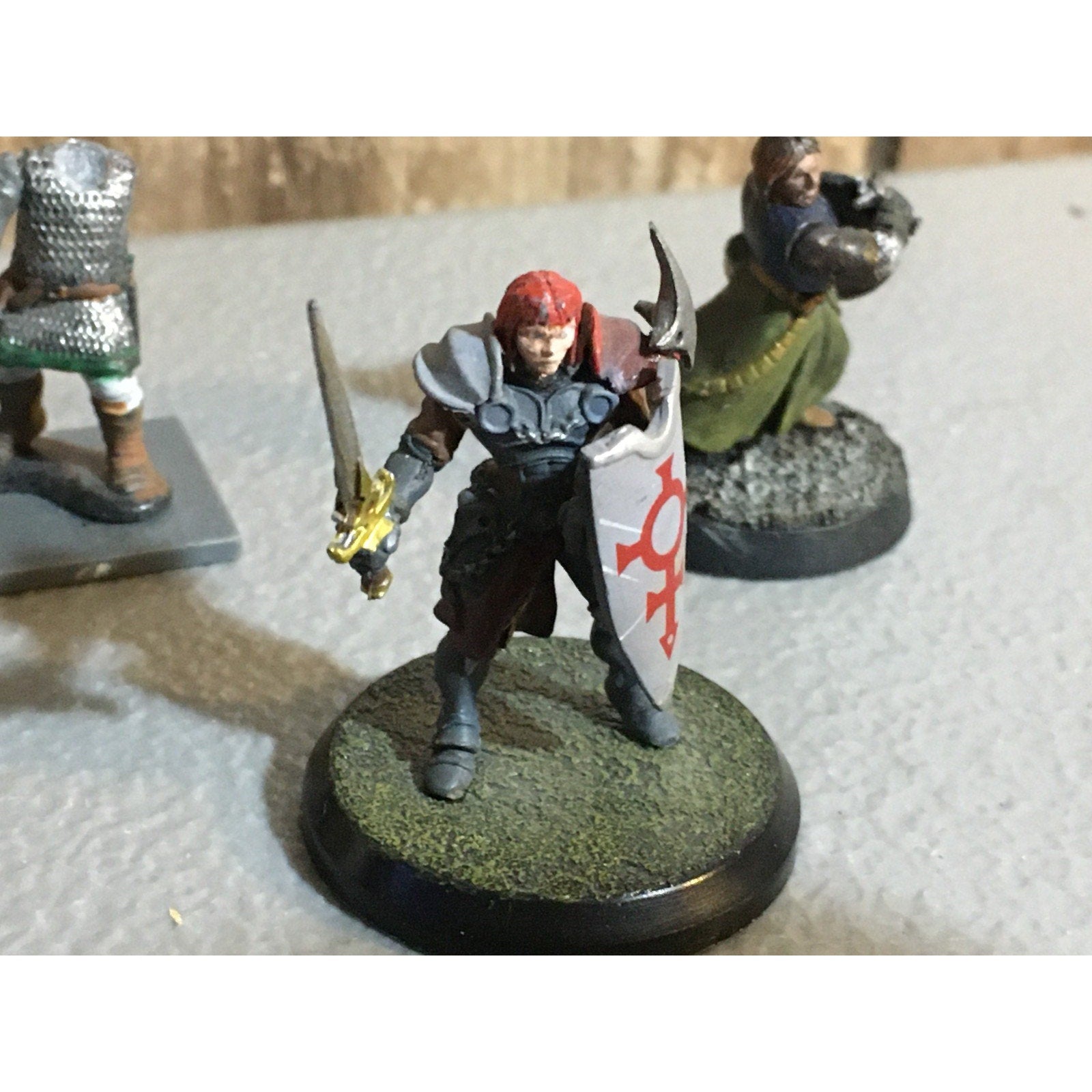 A32536 UNKNOWN MINIATURES PLASTIC INCOMPLETE WARRIOR SOLDIER