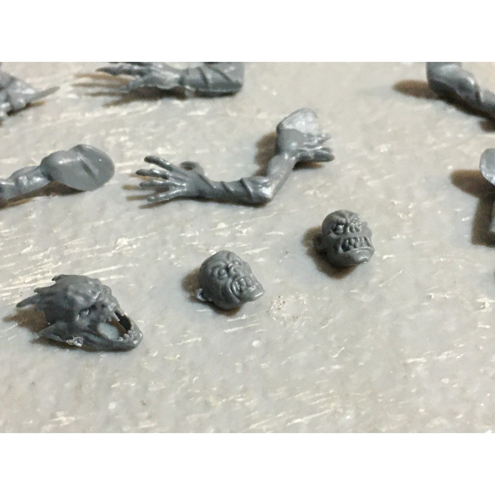 A23456 WARHAMMER FANTASY VAMPIRE COUNTS UNDEAD BITS LOT GHOUL ARMS GW