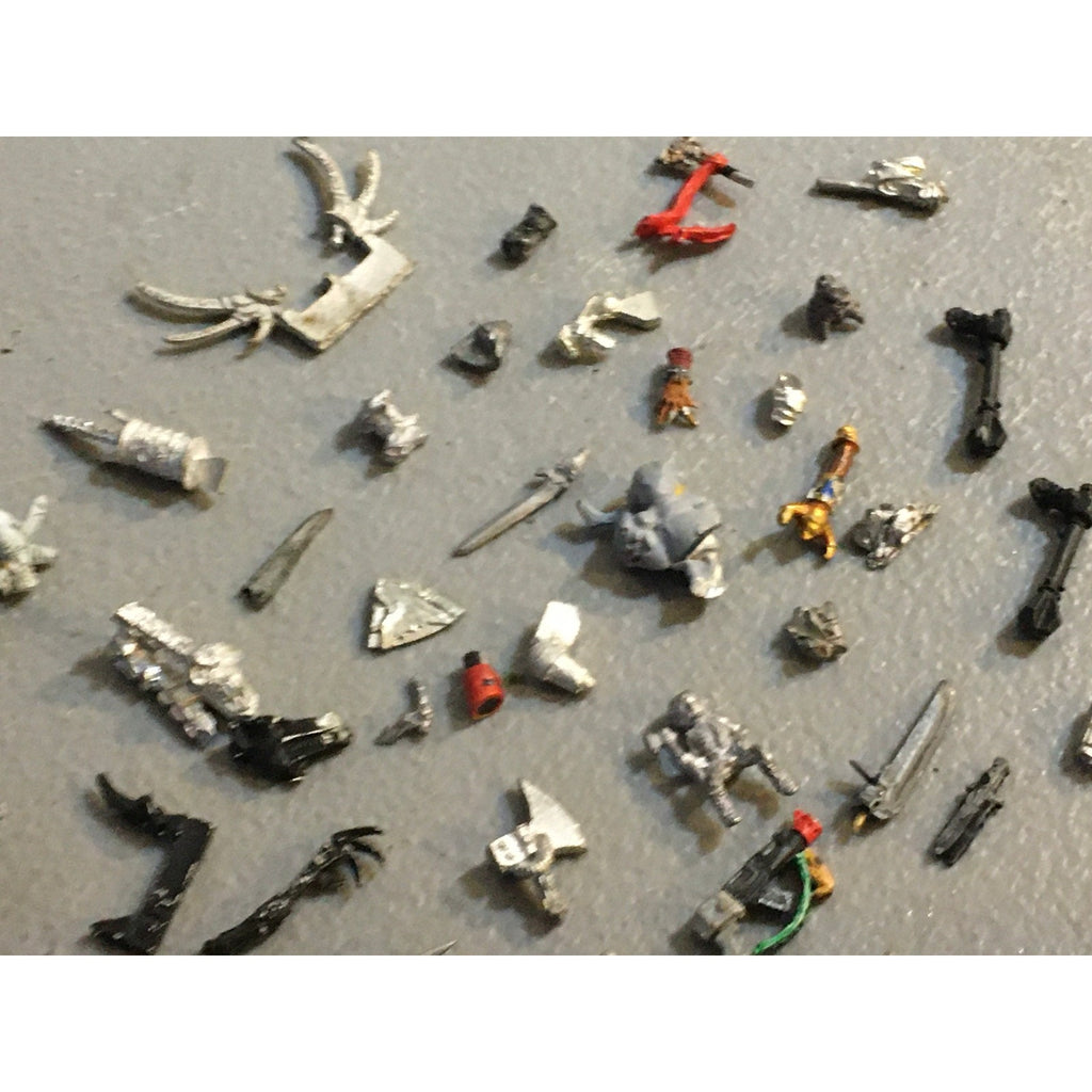 A32573 UNKNOWN MINIATURES ALL METAL BITS LOT WINGS ARM HEAD RPG TABLETOP