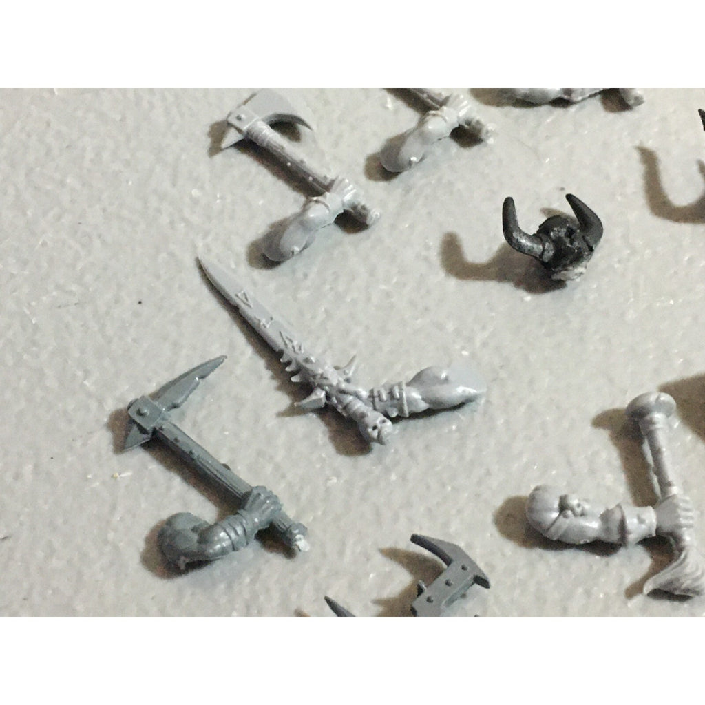 A22185 WARHAMMER FANTASY CHAOS MORTALS BITS LOT MIXED MARAUDER COMMAND & ARMS GW