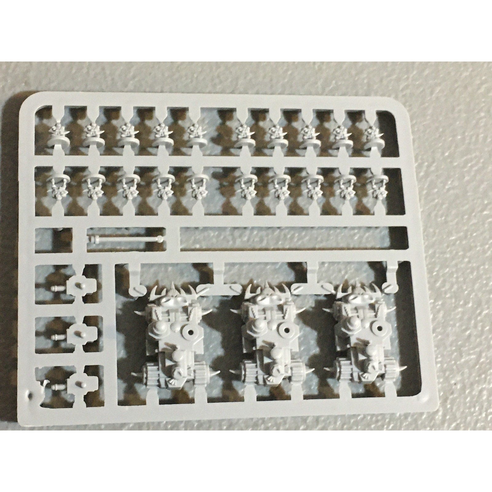 A31702 WARHAMMER EPIC 40K SPACE ORKS SPRUE BOYZ & BATTLEWAGONS GW