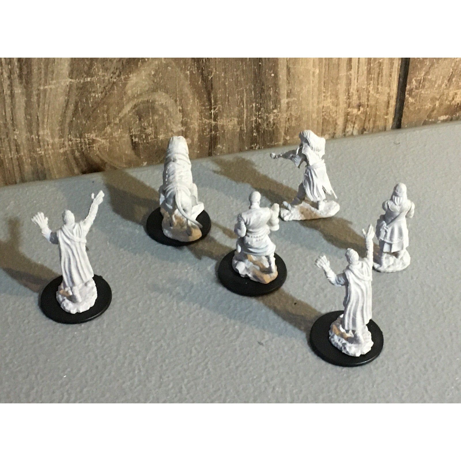 A30067 WIZARDS MINIATURES D&D DUNGEONS & DRAGONS MIXED CIVILANS TOWNSFOLK