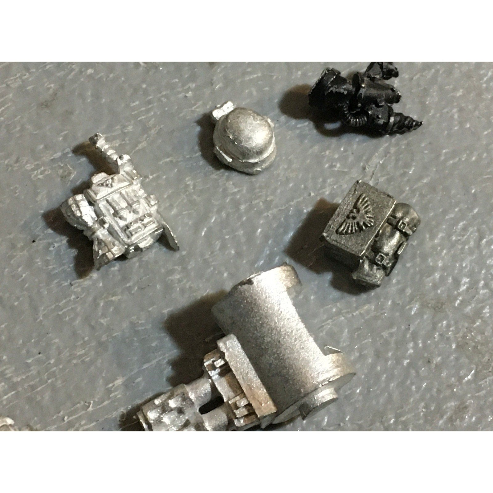 A32490 WARHAMMER 40K METAL MIXED BITS LOT ELDAR CRAFTWORLDS IMPERIAL GUARD GW