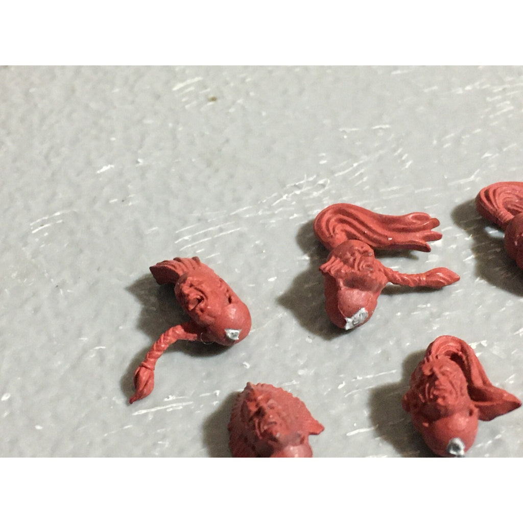 A22548 WARHAMMER 40K SPACE MARINES WOLVES BITS LOT HEADS GAMES WORKSHOP GW