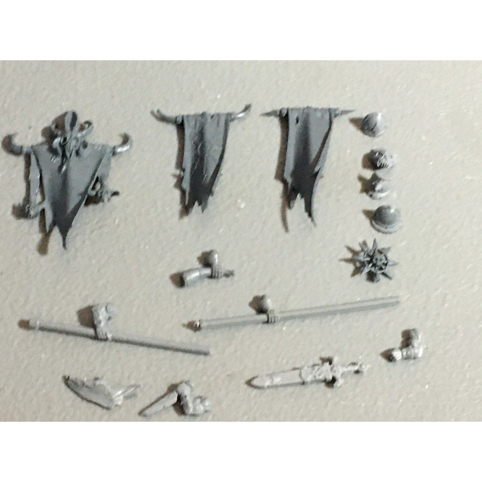 A22262 WARHAMMER FANTASY CHAOS MORTALS BITS LOT MIXED BANNERS ACCESSORIES GW