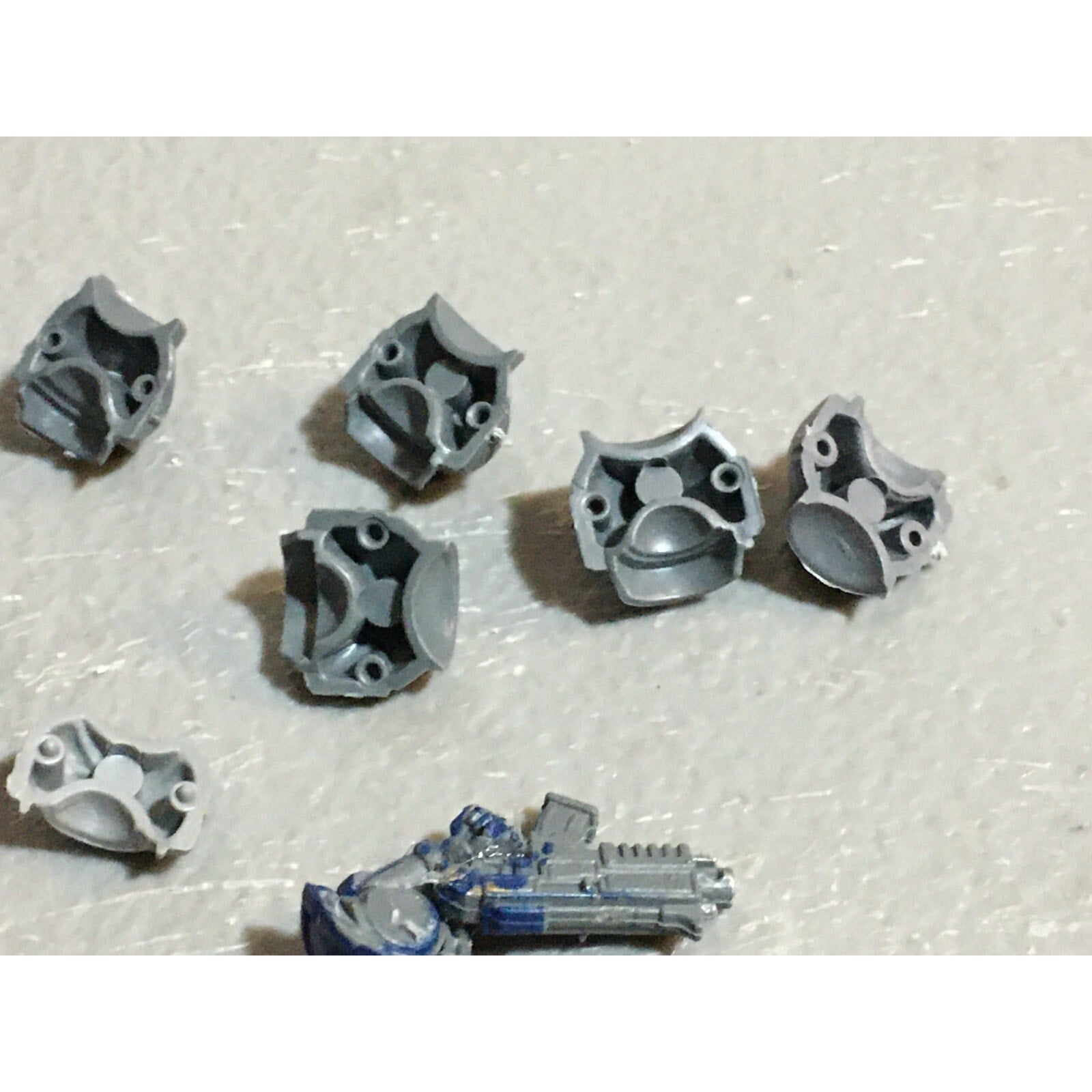 A23159 WARHAMMER 40K SPACE MARINES BITS LOT TORSOS SPECIALS GAMES WORKSHOP GW
