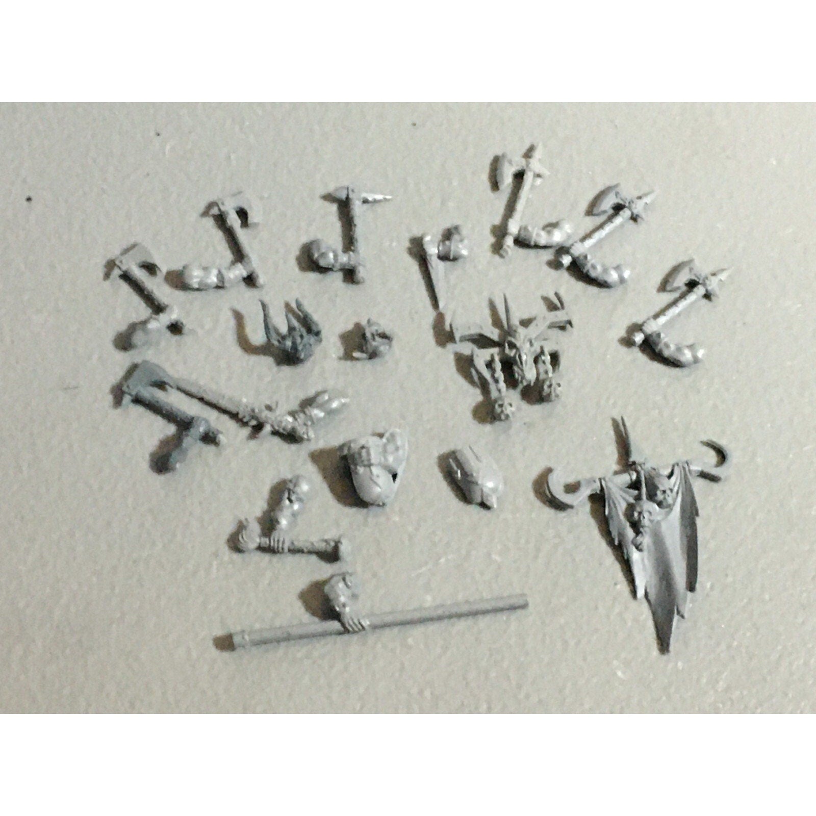 A22179 WARHAMMER FANTASY CHAOS MORTALS BITS LOT MIXED MARAUDER COMMAND & ARMS GW