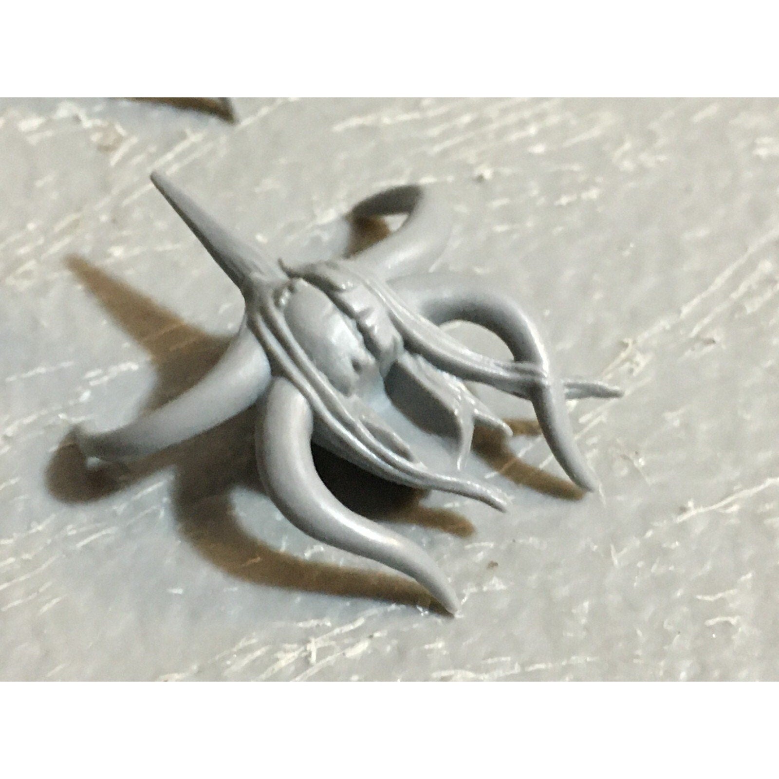 A23133 WARHAMMER FANTASY CHAOS BEASTMEN BITS LOT GORS BANNERS ARMS GW