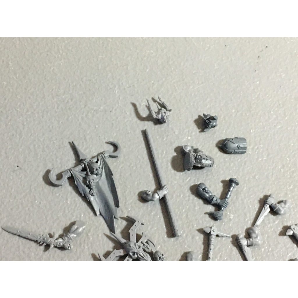 A22191 WARHAMMER FANTASY CHAOS MORTALS BITS LOT MIXED MARAUDER COMMAND & ARMS GW