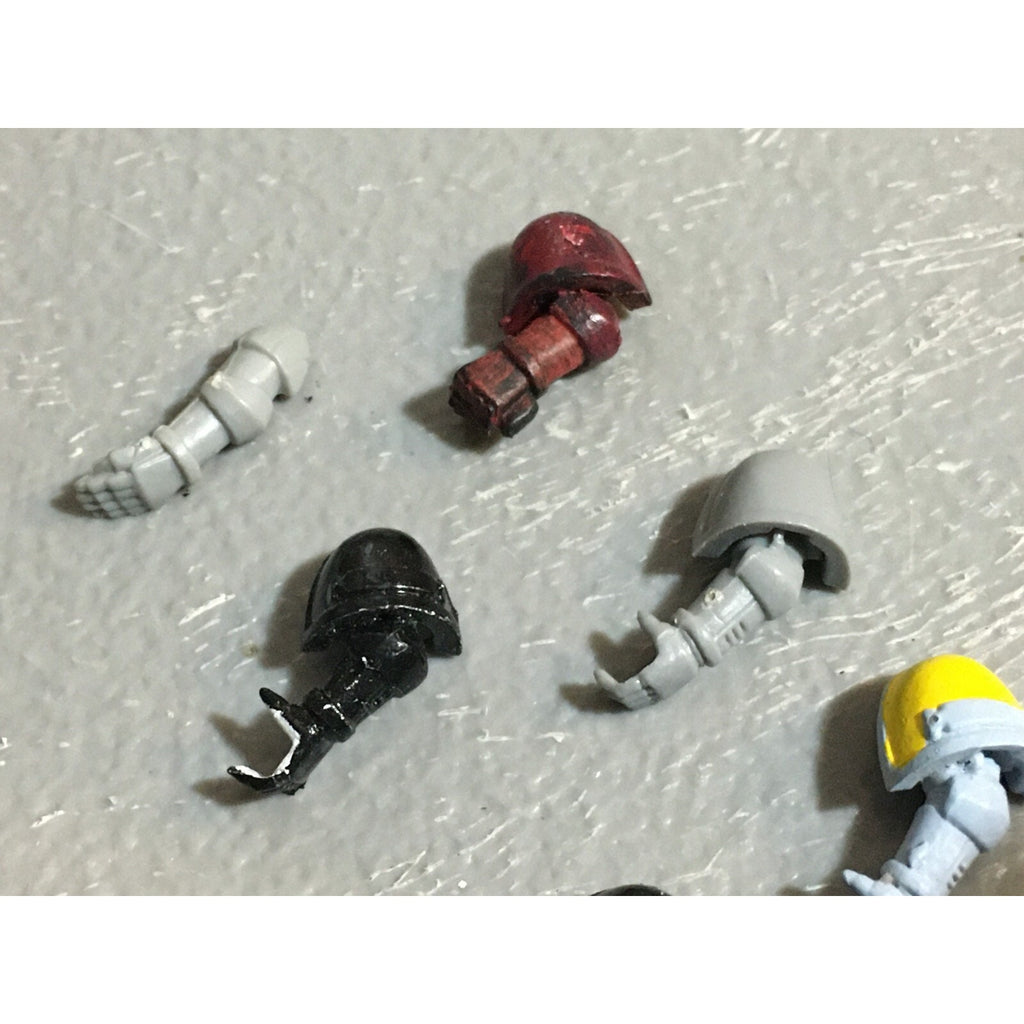 A22987 WARHAMMER 40K SPACE MARINES BITS LOT ARMS GW GAMES WORKSHOP