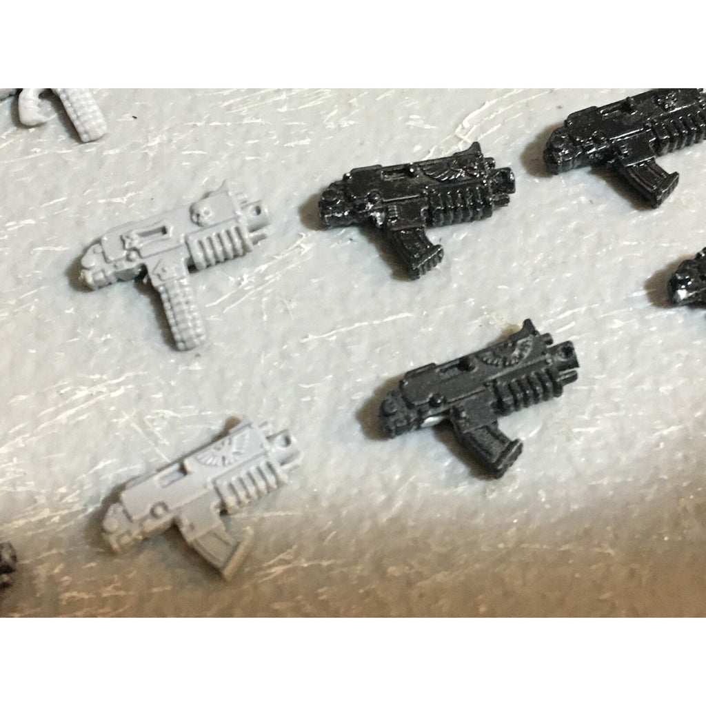 A22959 WARHAMMER 40K SPACE MARINES BITS LOT BOLTERS GAMES WORKSHOP GW
