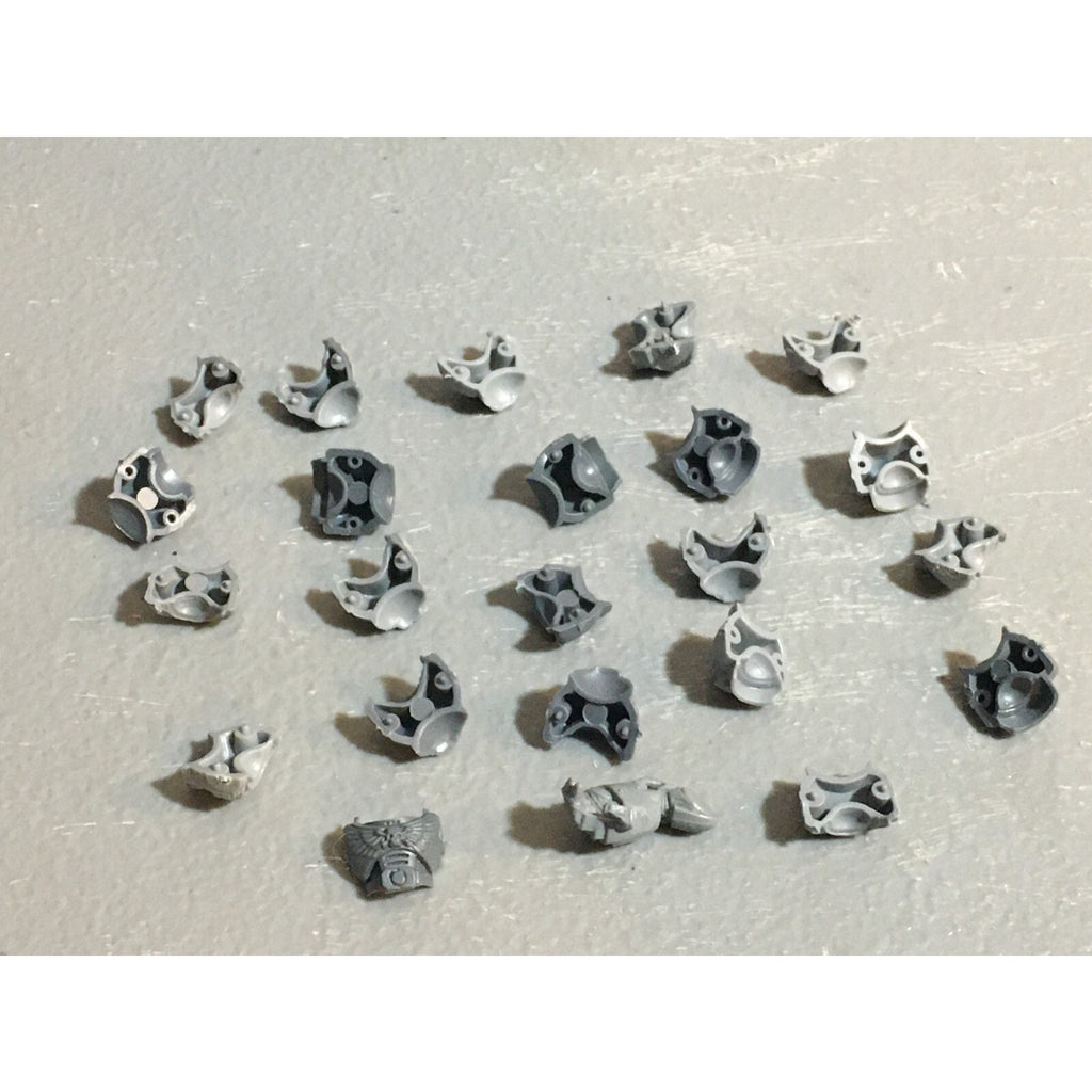 A22927 WARHAMMER 40K SPACE MARINES BITS LOT TORSOS FRONT BACK GAMES WORKSHOP GW