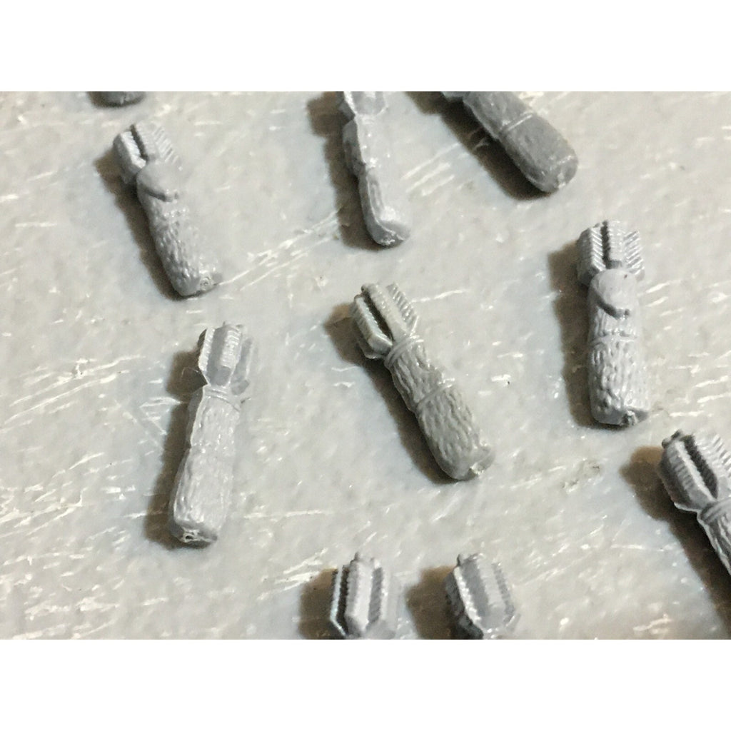 A23433 WARHAMMER FANTASY ORCS & GOBLINS BITS LOT GOBLIN QUIVERS SHIELDS HEADS GW