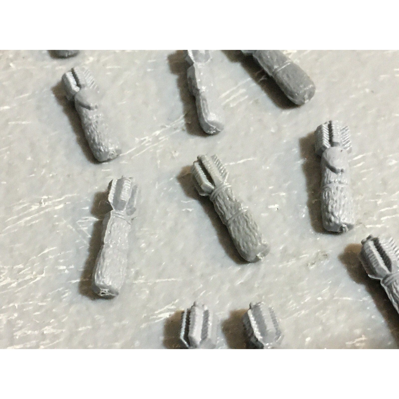 A23433 WARHAMMER FANTASY ORCS & GOBLINS BITS LOT GOBLIN QUIVERS SHIELDS HEADS GW
