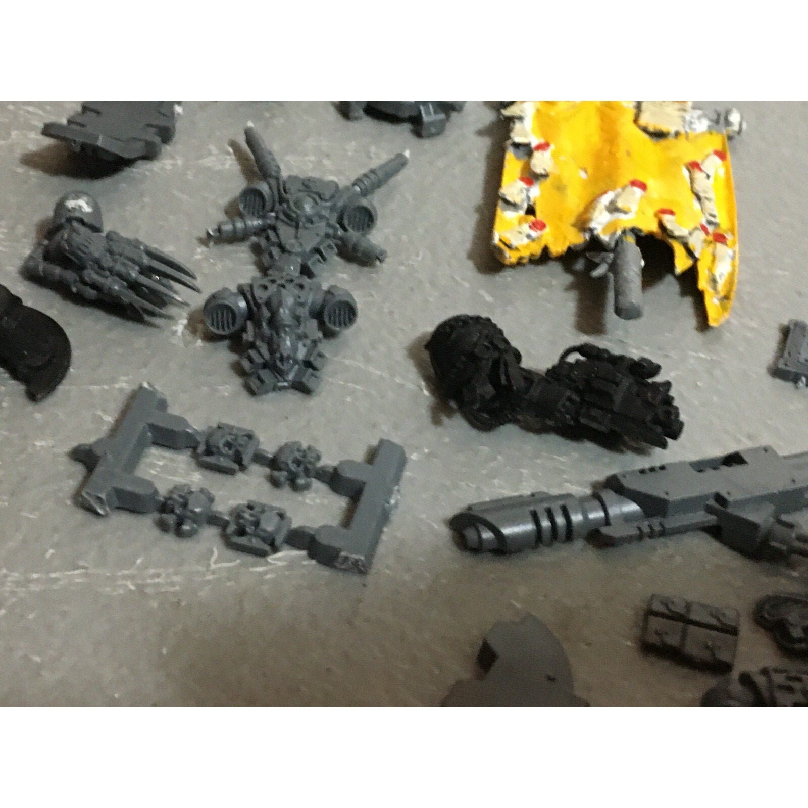 A20134 WARHAMMER 40K SPACE MARINES BITS LOT CHAPTERS BLOOD ANGELS GREY KNIGHTS