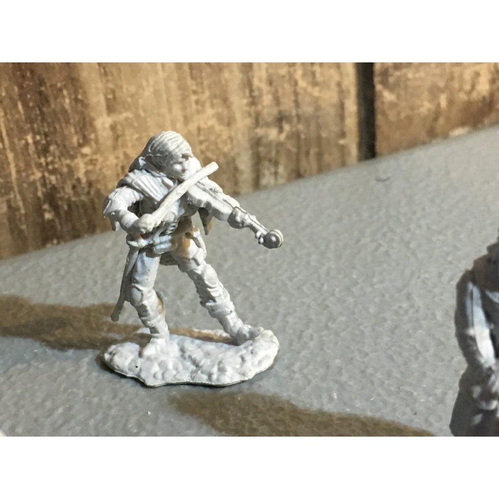 A30067 WIZARDS MINIATURES D&D DUNGEONS & DRAGONS MIXED CIVILANS TOWNSFOLK