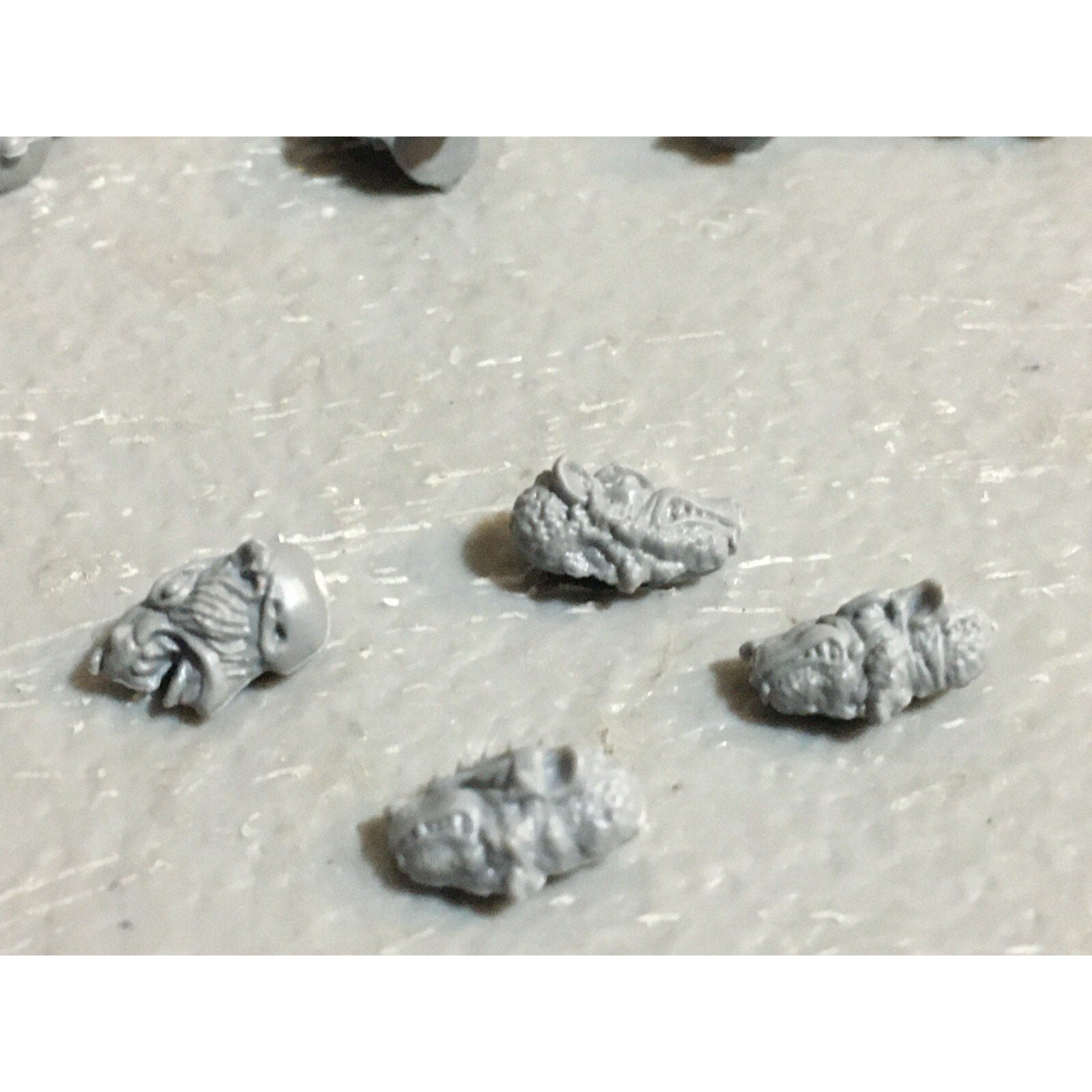 A23446 WARHAMMER FANTASY SKAVEN BITS LOT MIXED CLANRAT PLAGUE MONK RUNNER GW
