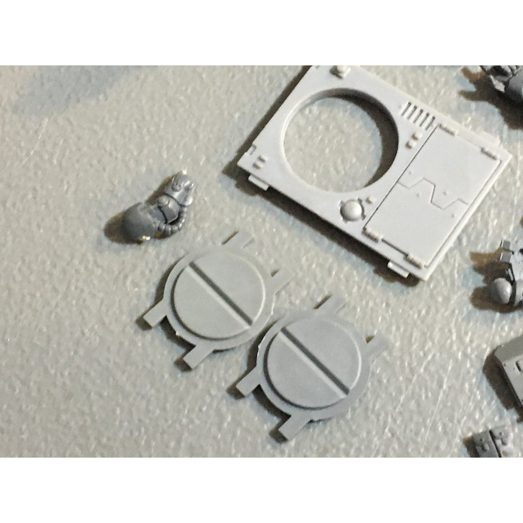 A25111 WARHAMMER 40K SPACE MARINES BITS LOT POWERFIST GUNS BACKPACK GW