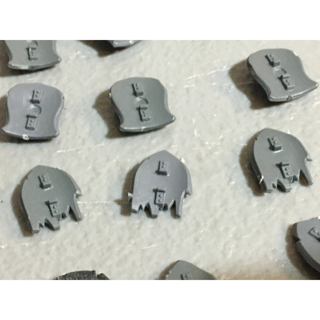 A23407 WARHAMMER FANTASY VAMPIRE COUNTS UNDEAD BITS LOT SHIELDS GAMES WORKSHOP
