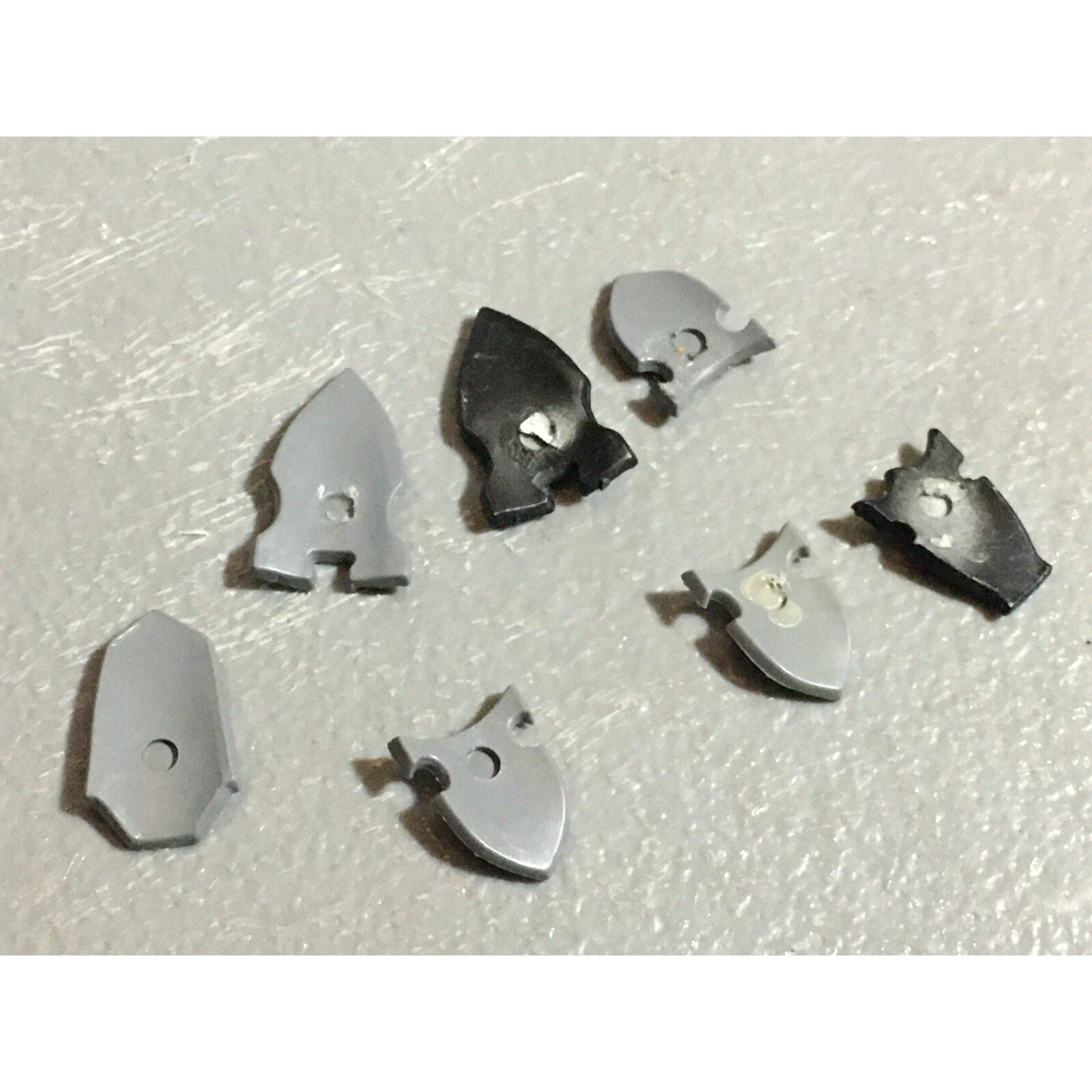 A22245 WARHAMMER FANTASY CHAOS MORTALS BITS LOT WARRIORS KNIGHTS SHIELDS GW OOP