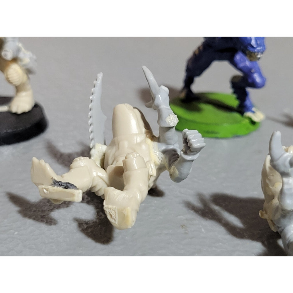 A18726 WARHAMMER 40K SPACE CRUSADE TYRANIDS GENESTEALERS WARRIORS HYBRIDS INC