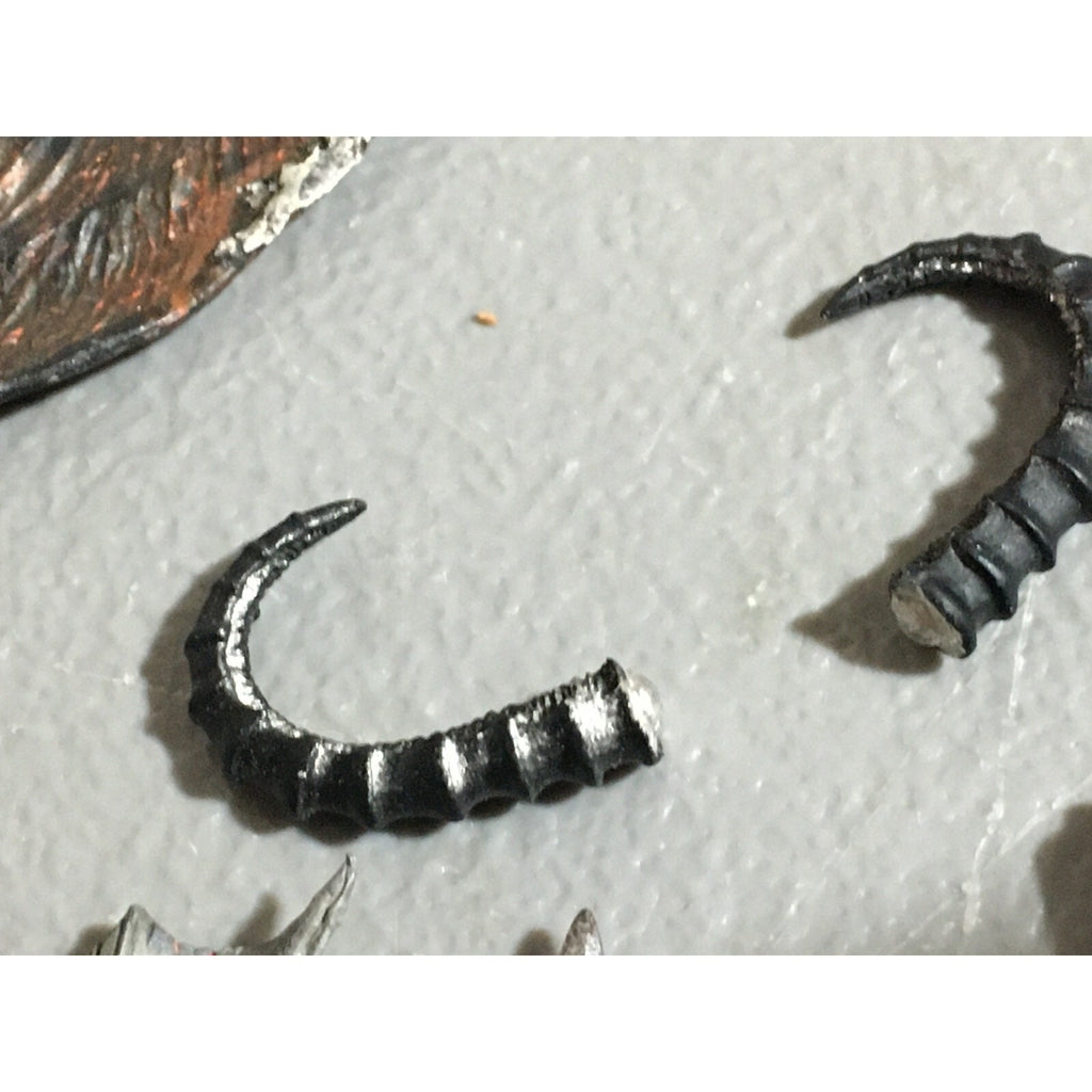 A22409 WARHAMMER FANTASY MIXED METAL BITS LOT HORNS WINGS GAMES WORKSHOP GW