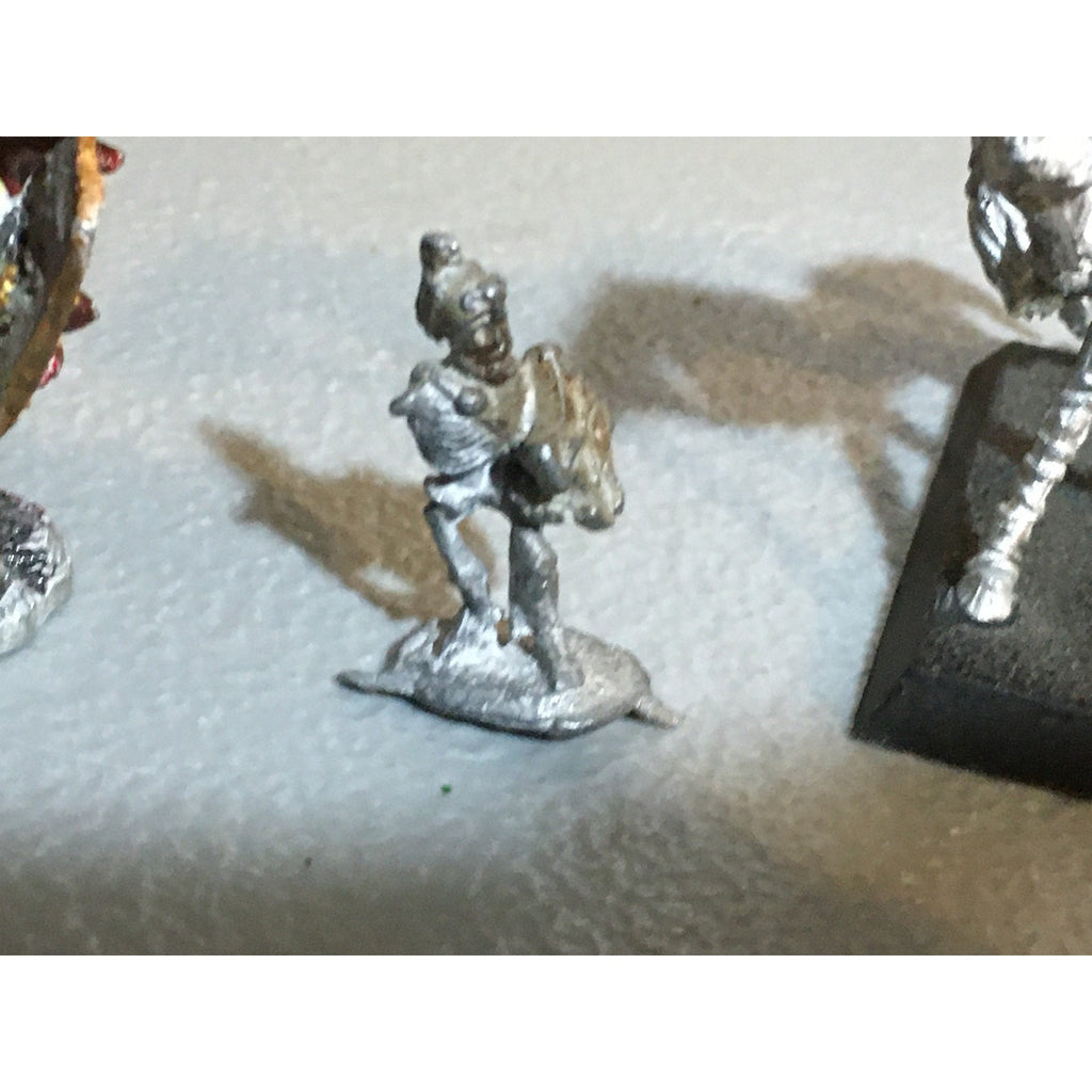 A32508 UNKNOWN METAL MINIATURES LOT UNDEAD SKELETON WARRIOR HORSE