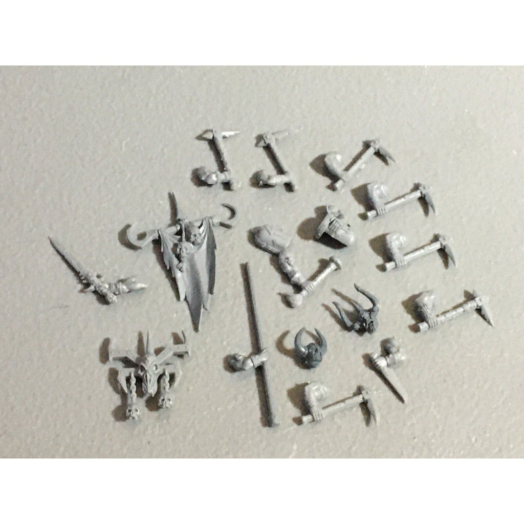 A22189 WARHAMMER FANTASY CHAOS MORTALS BITS LOT MIXED MARAUDER COMMAND & ARMS GW