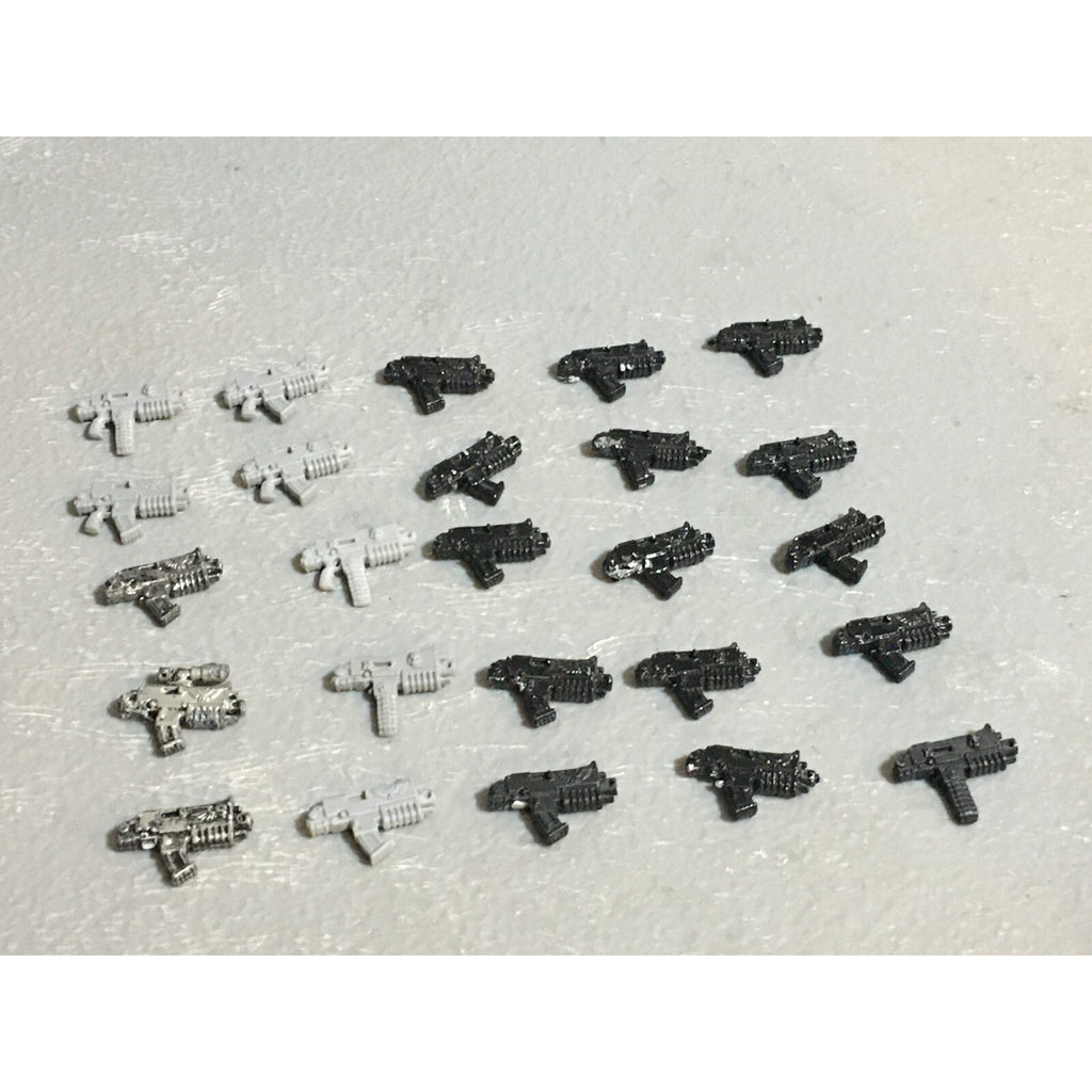 A22959 WARHAMMER 40K SPACE MARINES BITS LOT BOLTERS GAMES WORKSHOP GW