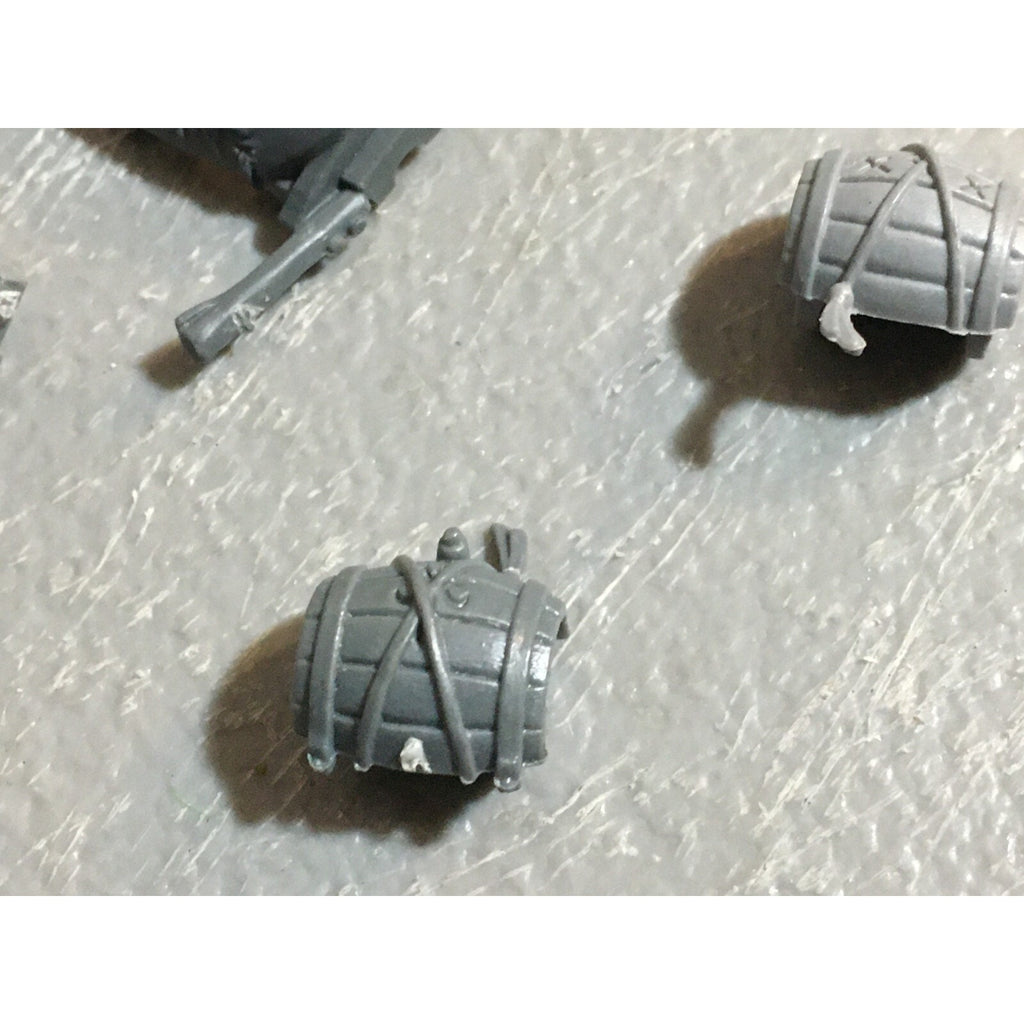 A23432 WARHAMMER FANTASY OGRE KINGDOMS BITS LOT MIXED HEADS PLATES GW