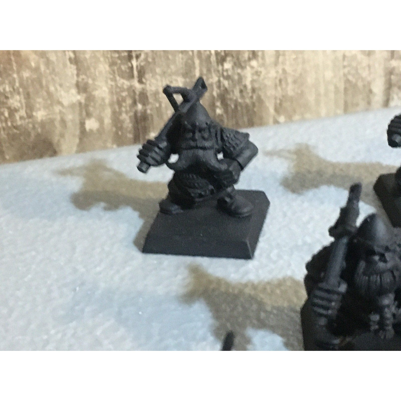 A33418 WARHAMMER FANTASY OLD WORLD DWARFS DWARF CROSSBOWMEN 8 PK + INCOMP