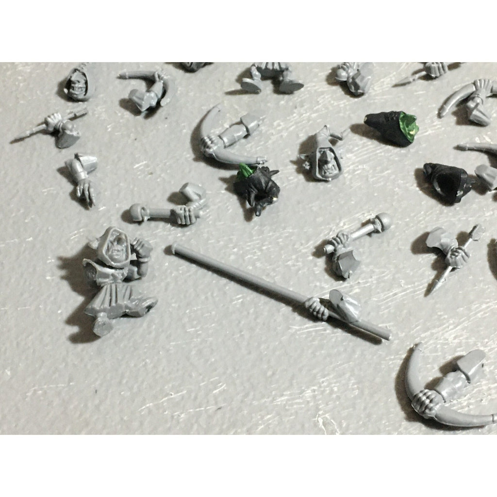 A22618 WARHAMMER FANTASY ORCS & GOBLINS BITS LOT NIGHT GOBLIN MIXED GW