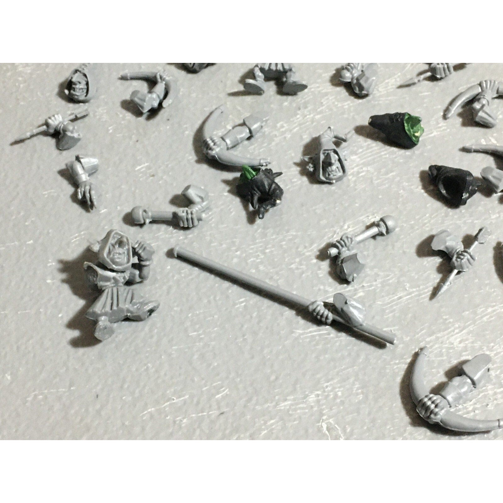 A22618 WARHAMMER FANTASY ORCS & GOBLINS BITS LOT NIGHT GOBLIN MIXED GW