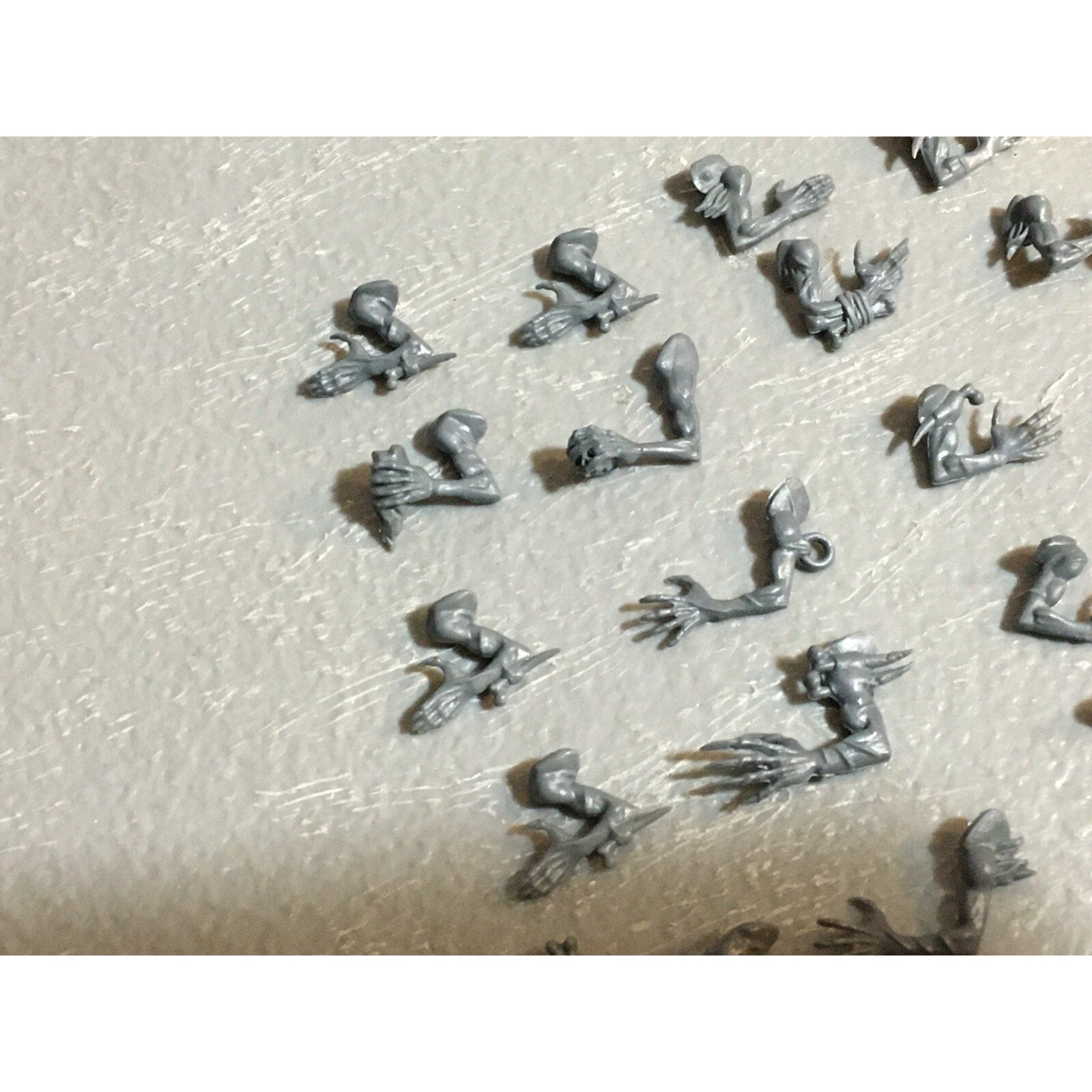 A23456 WARHAMMER FANTASY VAMPIRE COUNTS UNDEAD BITS LOT GHOUL ARMS GW