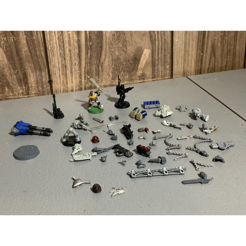 A16811 WARHAMMER 40K SPACE MARINES IMPERIAL & CHAOS BITS LOT GW GAMES WORKSHOP