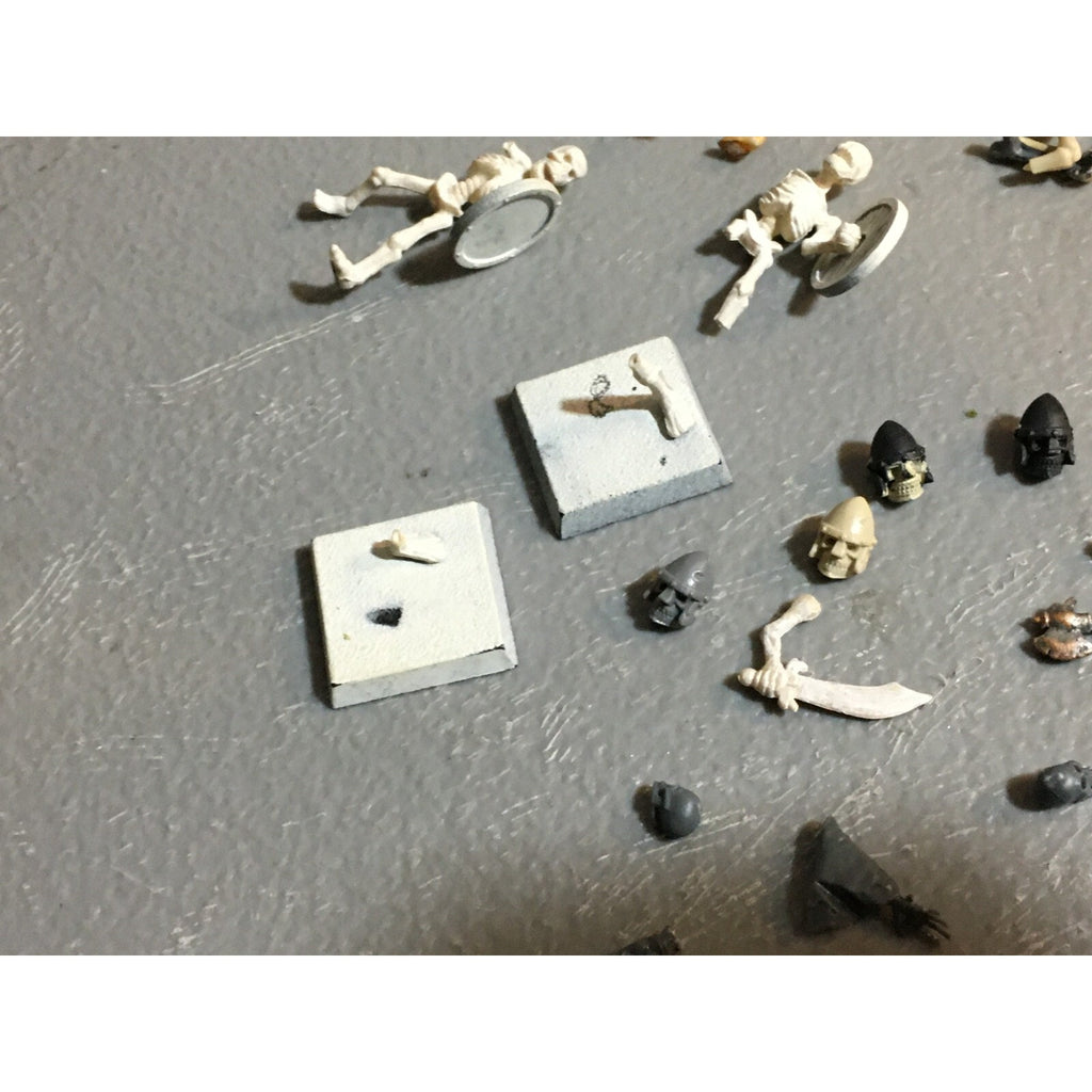 A23461 WARHAMMER FANTASY VAMPIRE COUNTS UNDEAD BITS LOT OLD SKELETONS GW