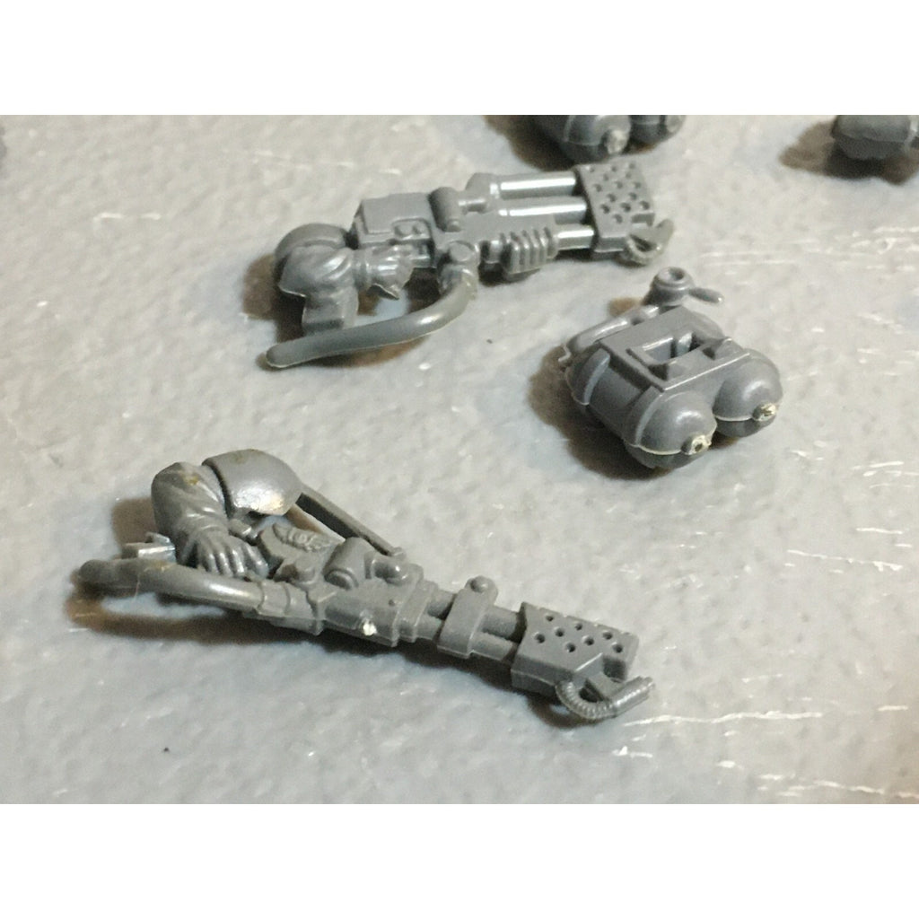 A17851 WARHAMMER 40K ASTRA IG GUARD TANK COMMANDER & SPECIAL WEAPONS BITS LOT