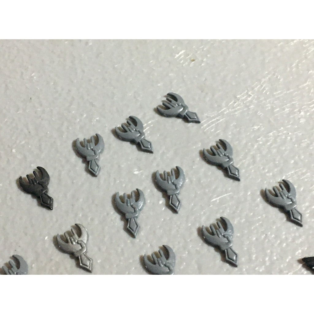 A22057 WARHAMMER FANTASY HIGH ELVES BITS LOT SHIELD ICONS GW GAMES WORKSHOP
