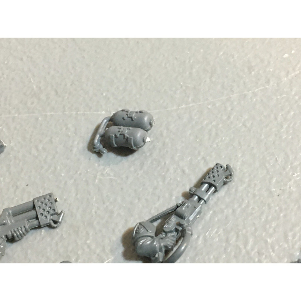 A17843 WARHAMMER 40K ASTRA IG GUARD CADIAN SPECIAL & HEAVY WEAPONS BITS LOT GW