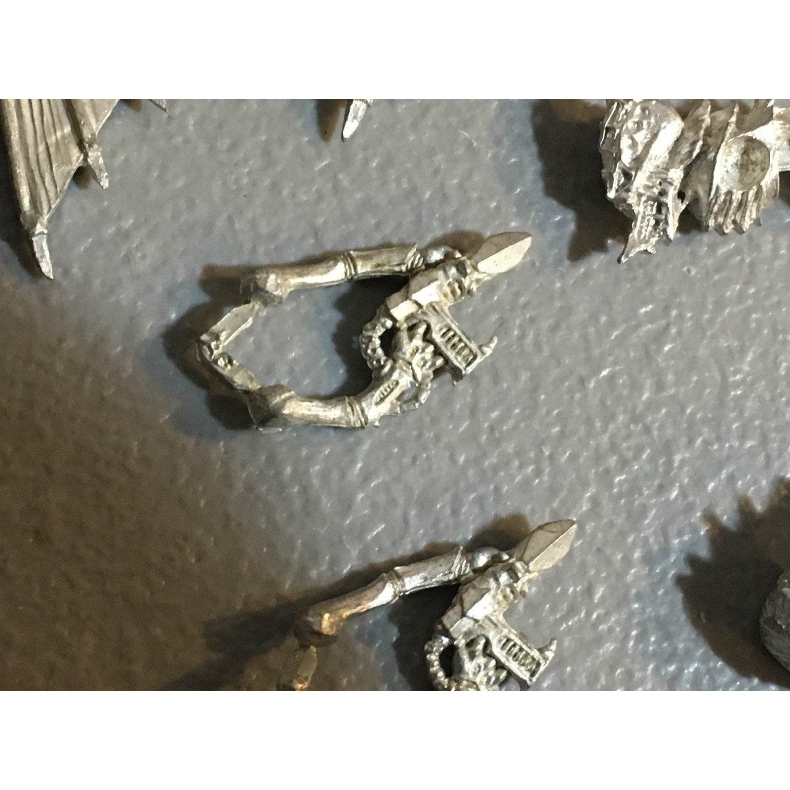 A32814 WARHAMMER 40K TYRANIDS METAL BITS LOT GARGOYLES BODY WING GW