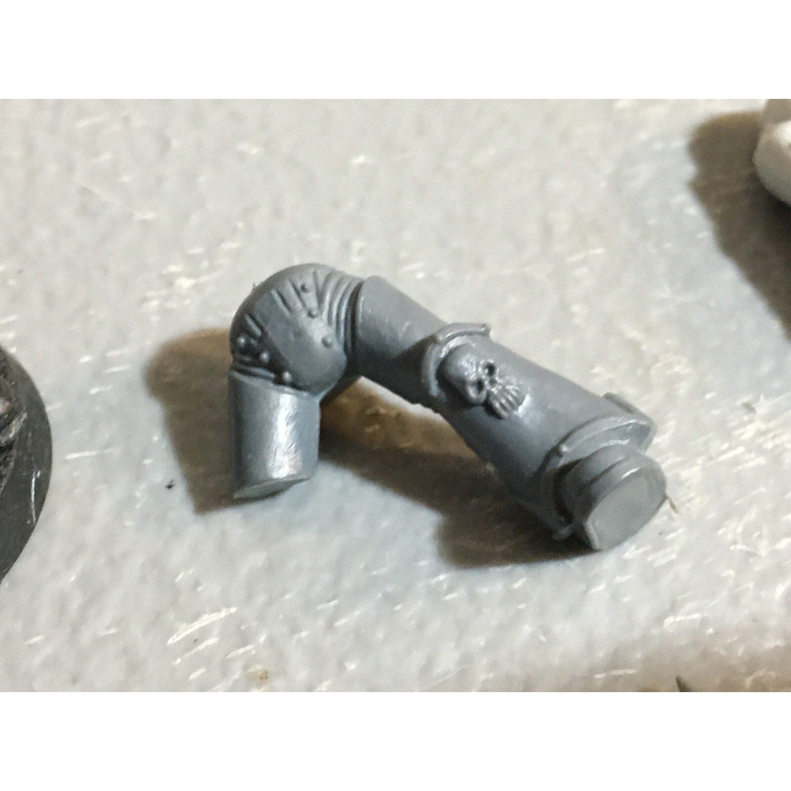 A23244 WARHAMMER 40K CHAOS SPACE MARINES BITS LOT VEHICLE SPIKES LEGS ARMS GW