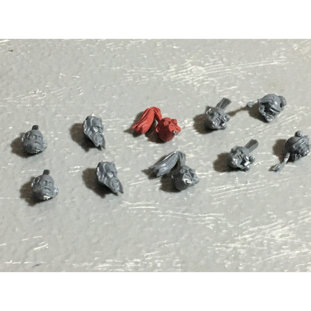 A22551 WARHAMMER 40K SPACE MARINES WOLVES BITS LOT SCOUT HEADS GAMES WORKSHOP GW