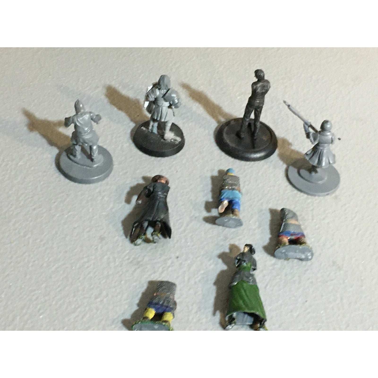 A32503 UNKNOWN PLASTIC MINIATURES MISS BASES HUMAN WARRIOR SOLDIER