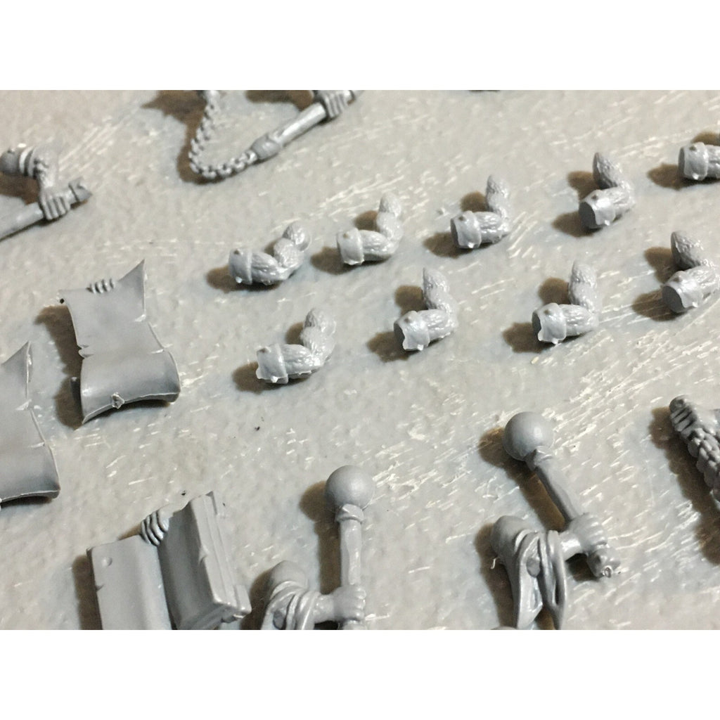 A23449 WARHAMMER FANTASY SKAVEN BITS LOT MIXED CLANRAT PLAGUE MONK RUNNER GW