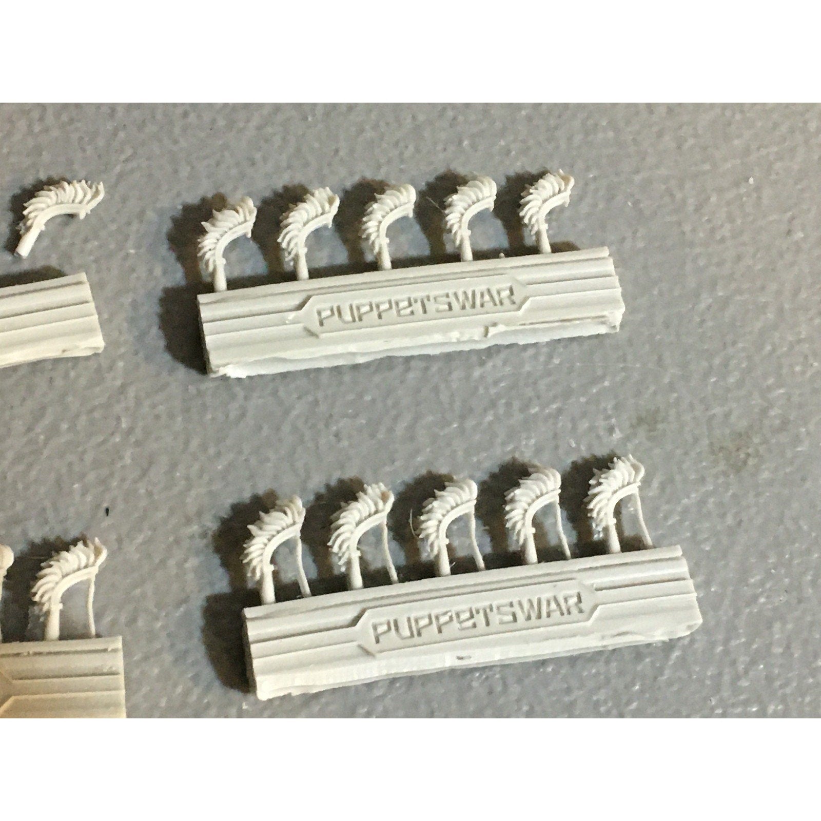 A32537 PUPPETSWAR MINIATURES PLASTIC FANTASY PRAETORIAN CRESTS BITS PACK LOT
