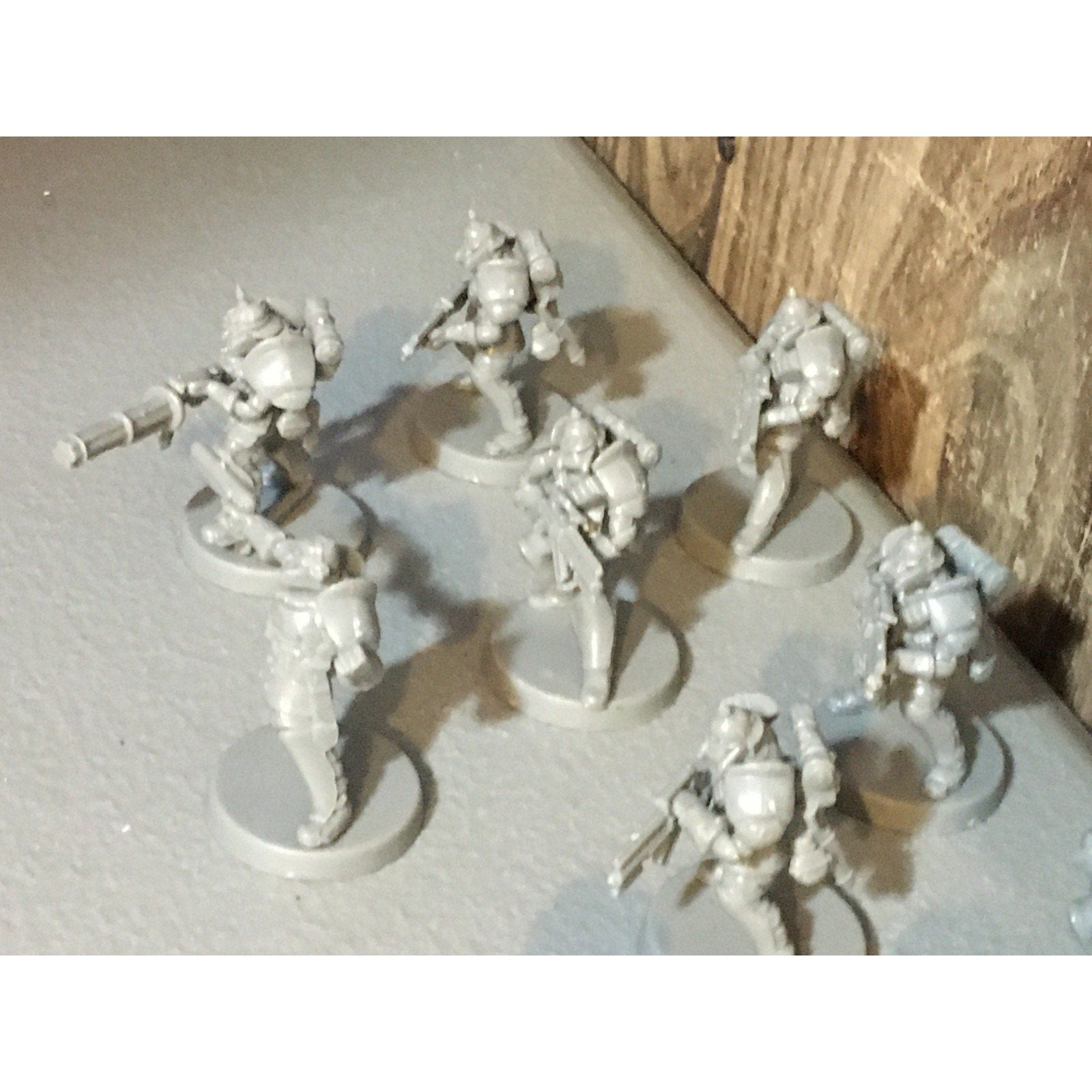 A30061 UNKNOWN TABLE TOP SCI-FI POWER ARMOR SOLDIERS 10 PK WAR GAMES