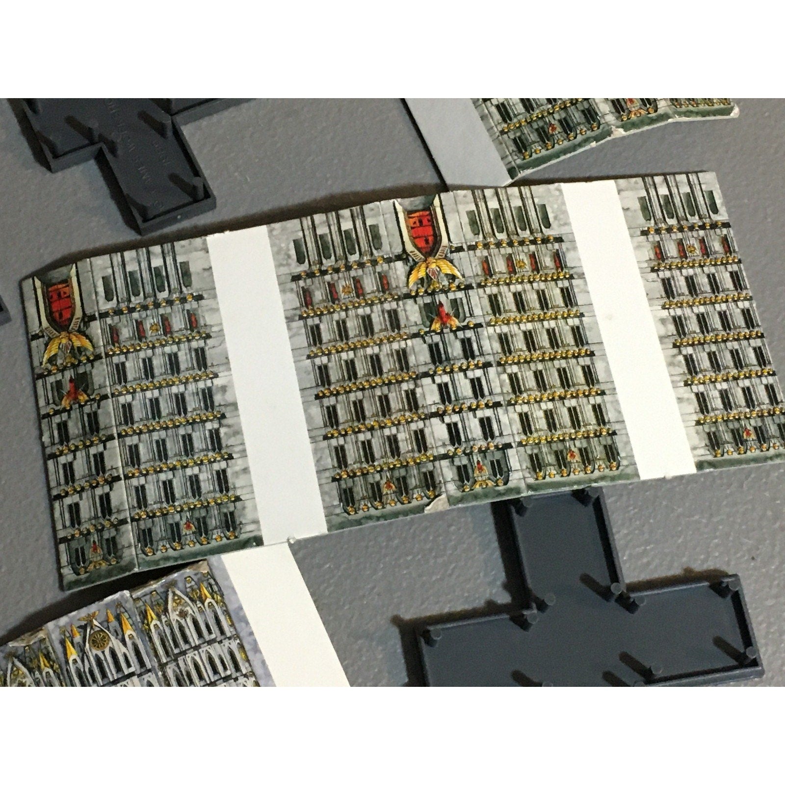 A31678 WARHAMMER EPIC 40K TERRAIN BUILDINGS PLASTIC & CARDSTOCK 4 PK