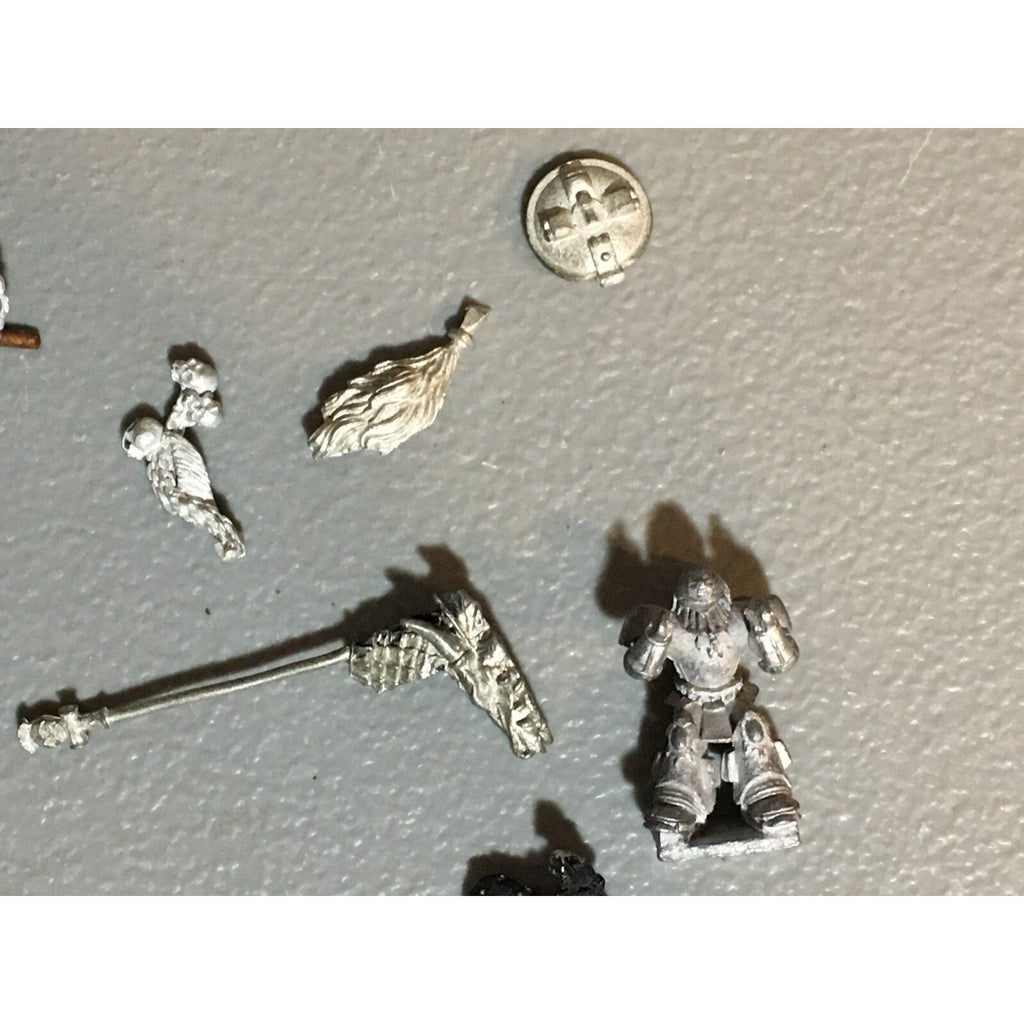 A23523 WARHAMMER FANTASY 40K BITS LOT INCOMPLETE STANDARD RIDER BANNER ELVES