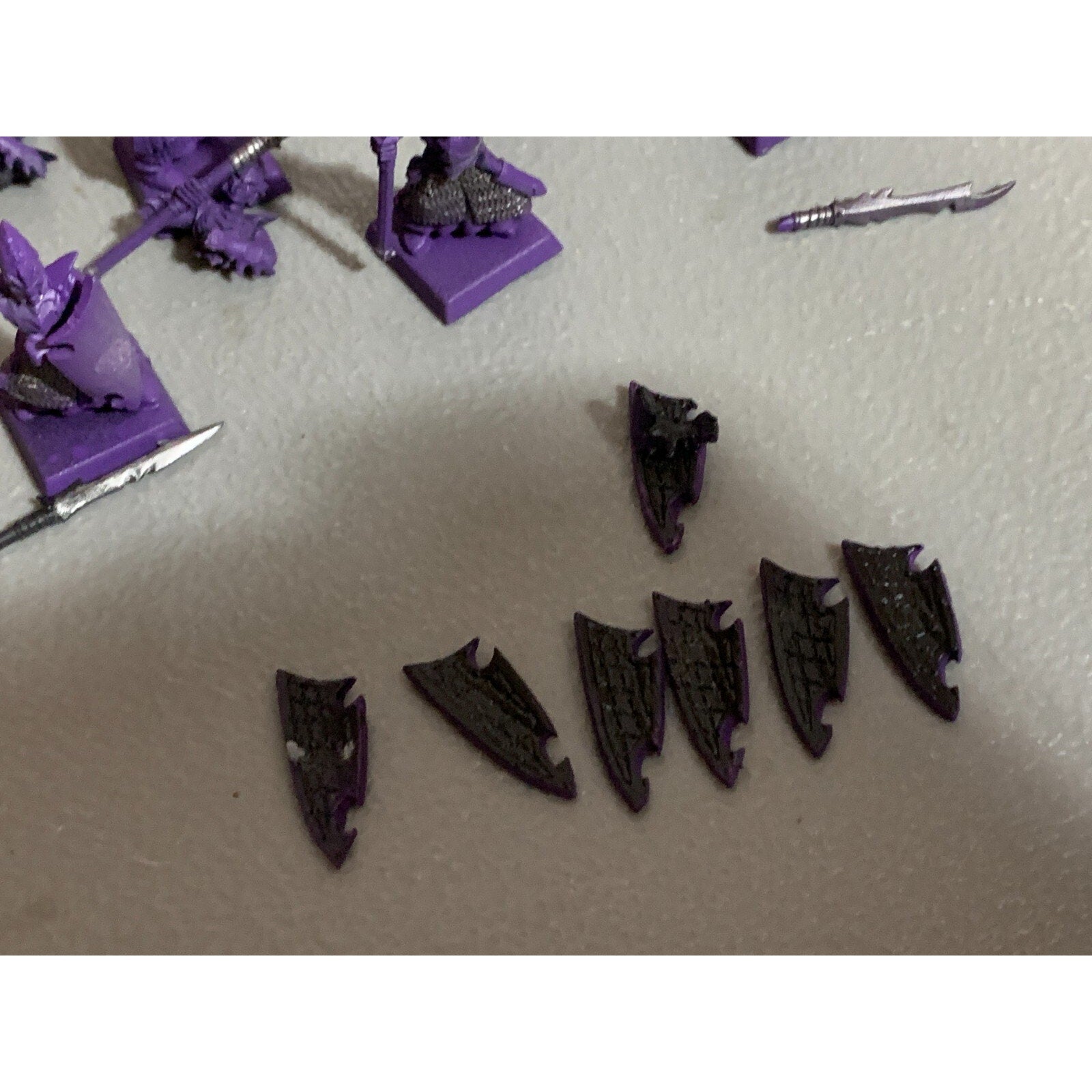 A16903 WARHAMMER AOS FANTASY DARK ELVES SPEARMEN 10 PACK MISS 2 SHIELDS GW